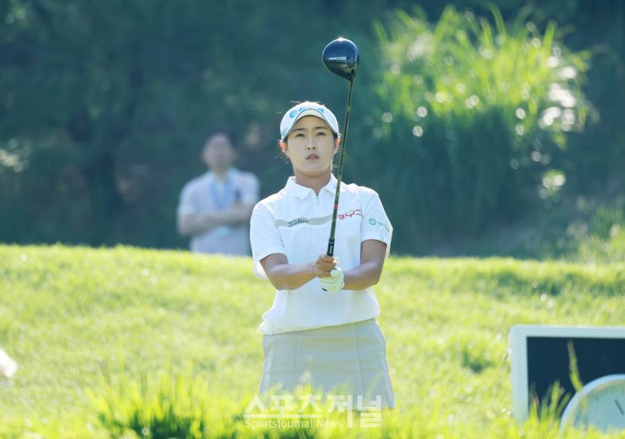 [SJ골프] 방향은 정확히 김민주, Sh수협은행 여자오픈 둘쨋날
