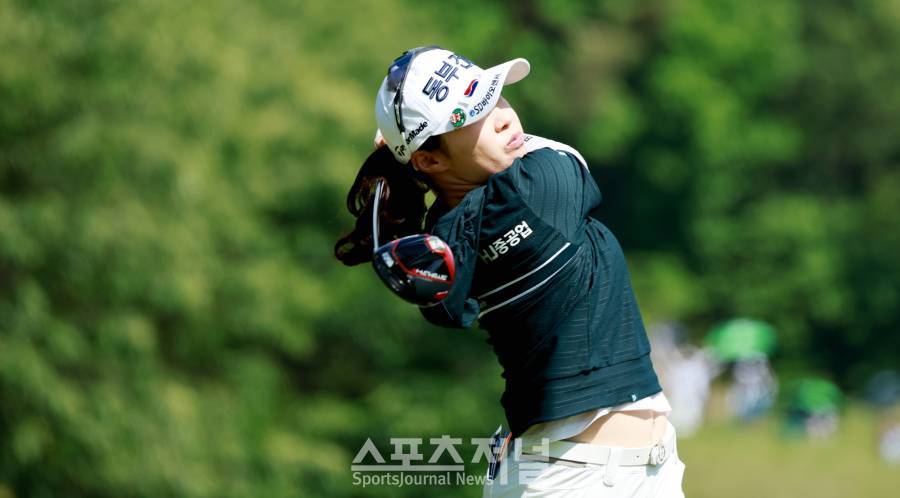 [SJ골프] 티샷하는 김수지, 2026 셀트리온 퀸즈 마스터즈